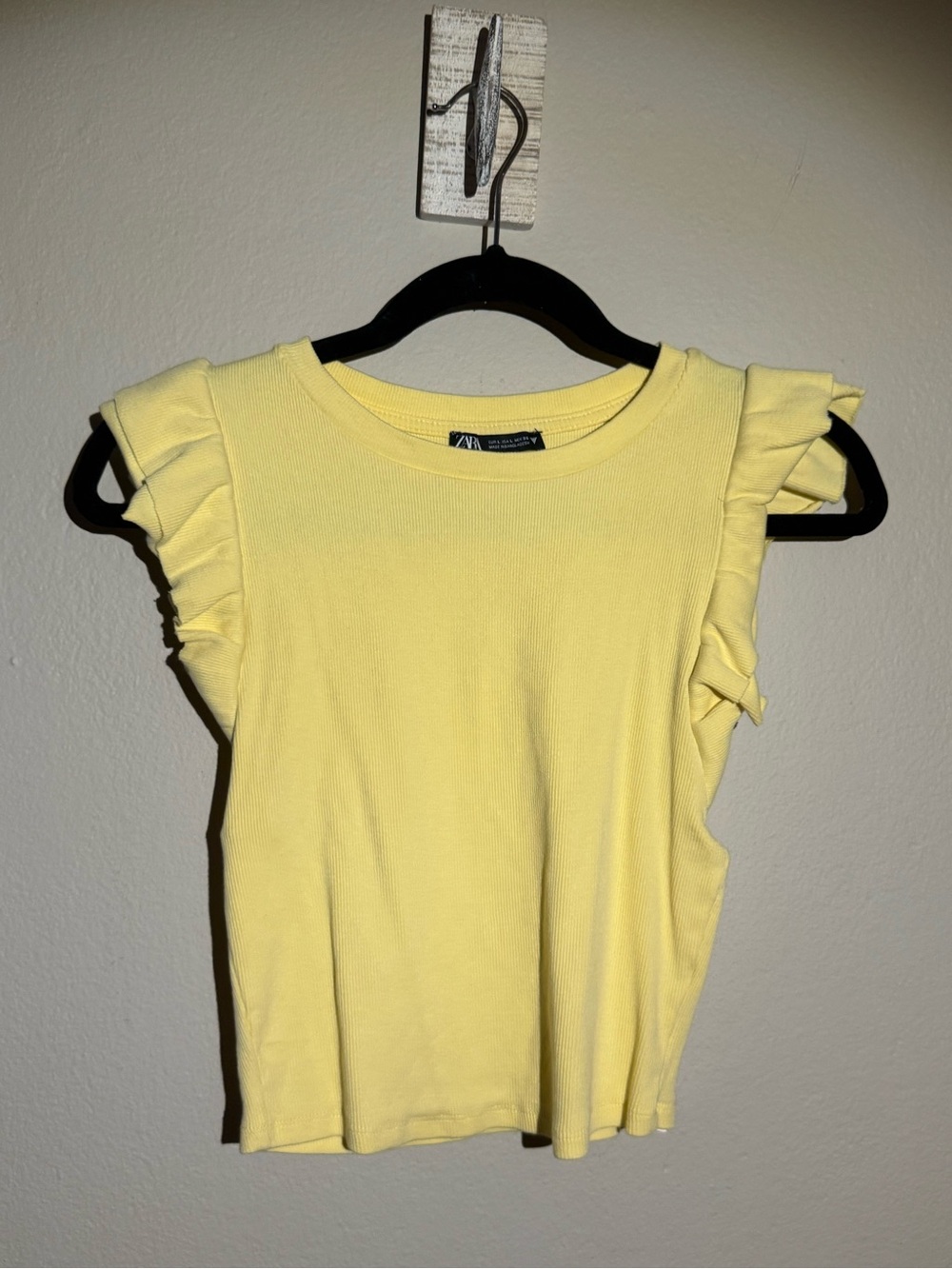 ZARA Pale Yellow Ruffle Sleeve Ribbed Tank